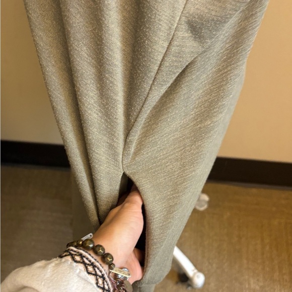 Aritzia Wilfred Grey Green High-Low Scoop V-neck Neck Short Sleeve Dress Medium - Picture 3 of 8